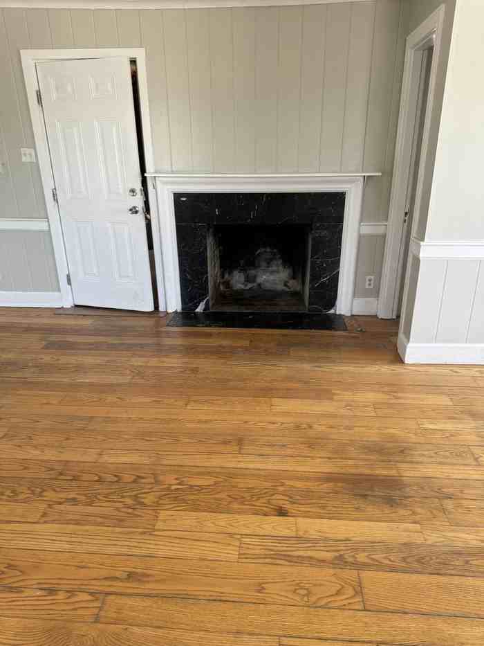 201 S Broadway St #4 - Photo 2 of 13