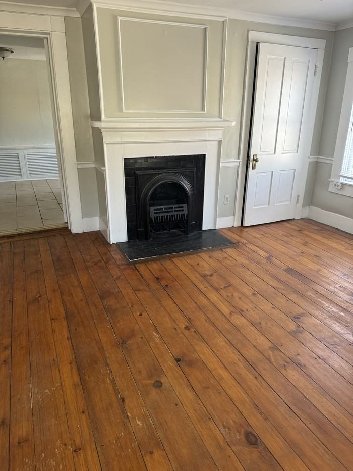 201 S Broadway St #4 - Photo 4 of 13