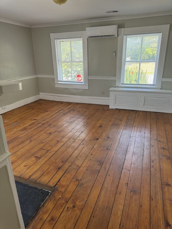 201 S Broadway St #4 - Photo 5 of 13