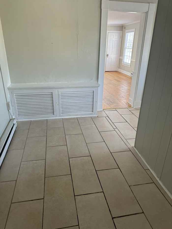 201 S Broadway St #4 - Photo 6 of 13