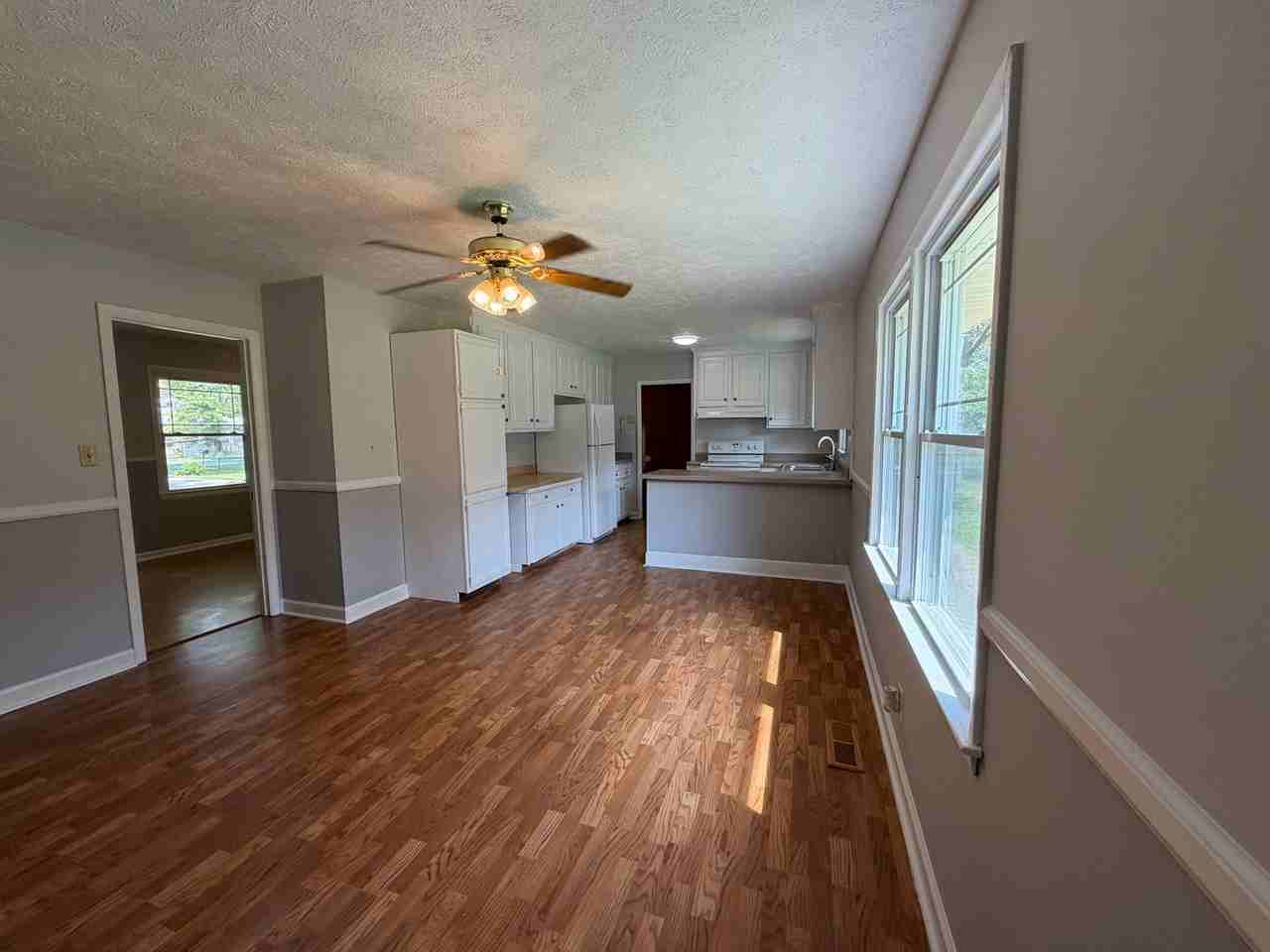 14180 Kiser Rd - Photo 2 of 7