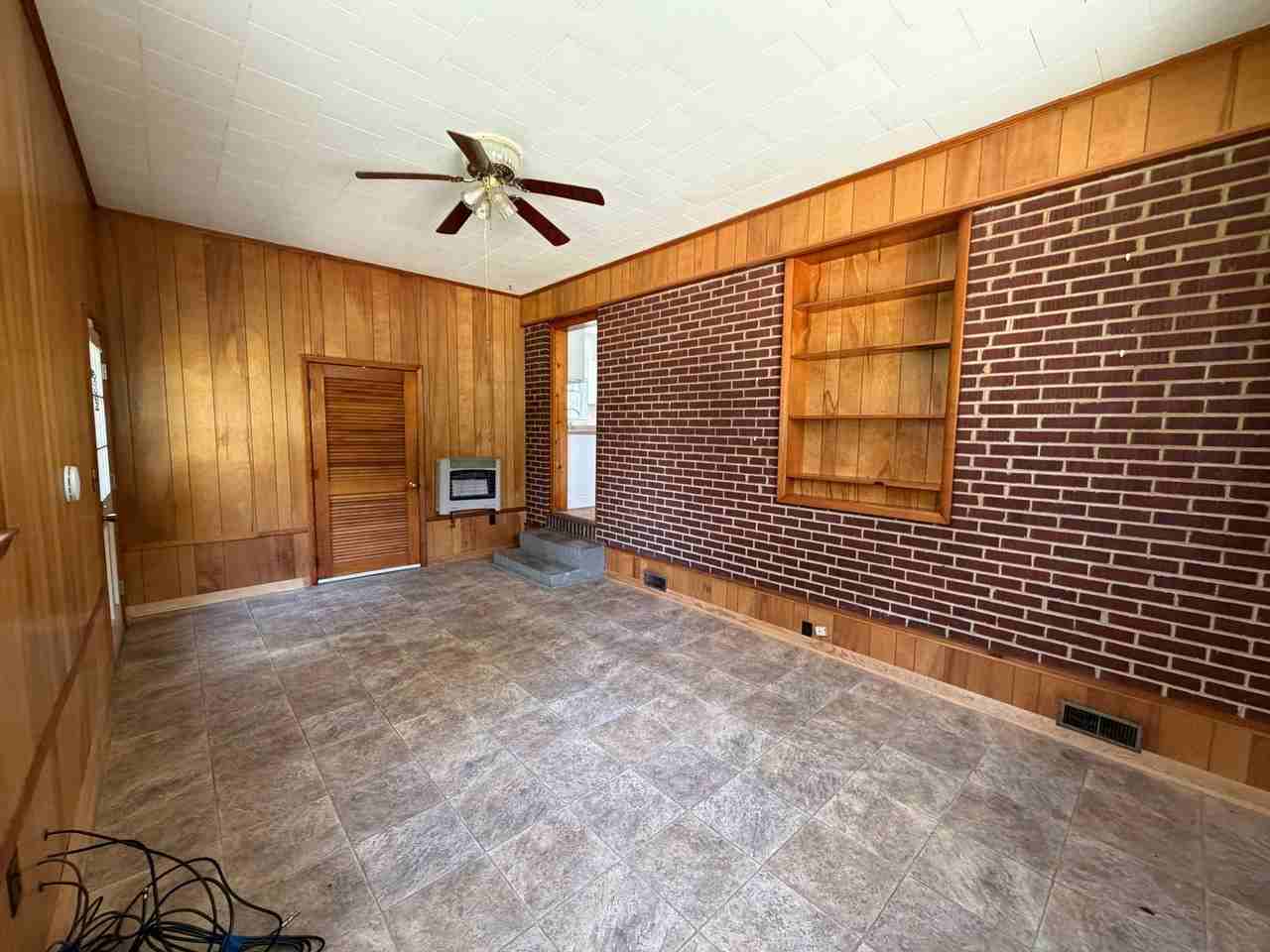 14180 Kiser Rd - Photo 3 of 7