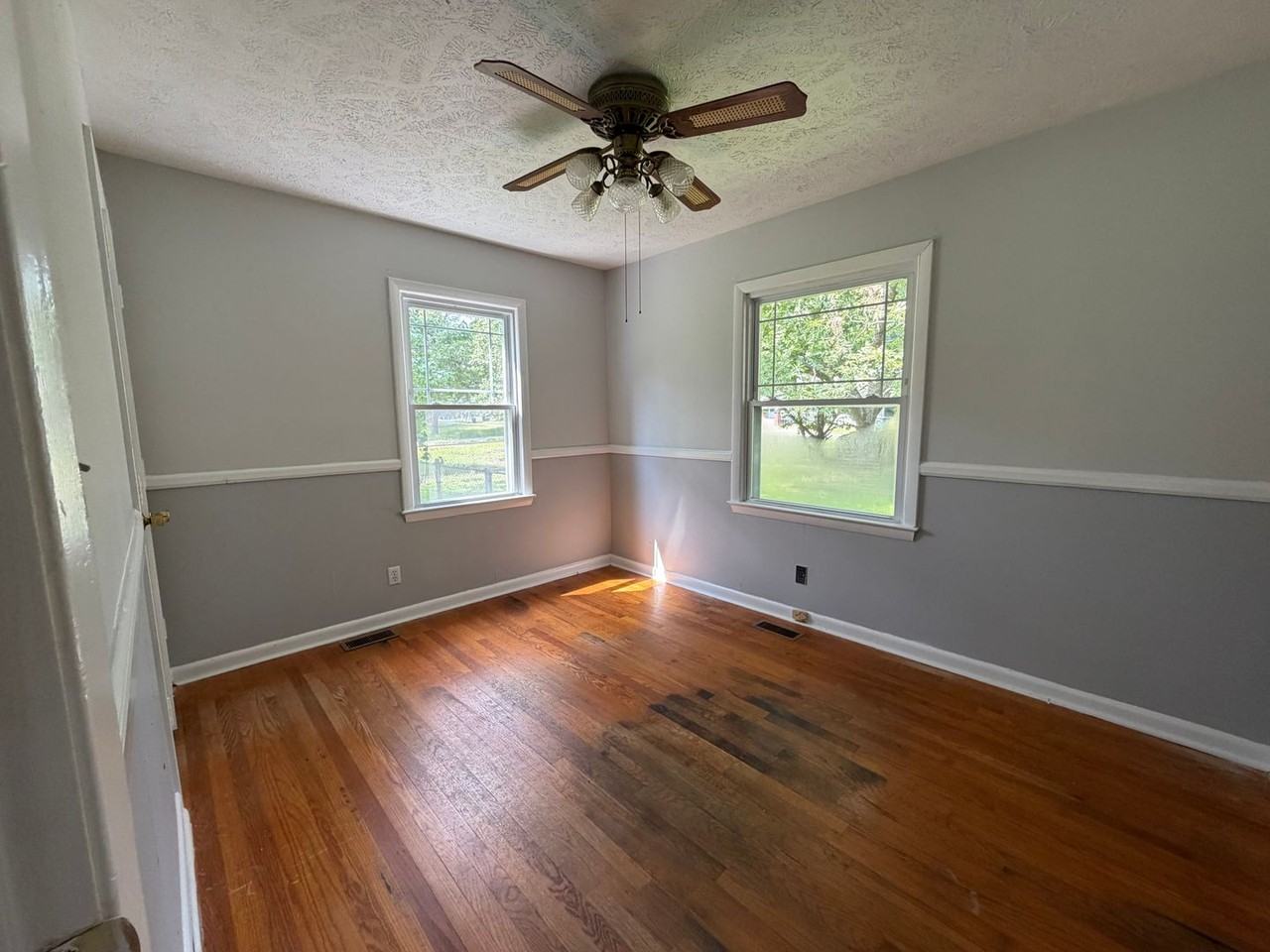 14180 Kiser Rd - Photo 4 of 7