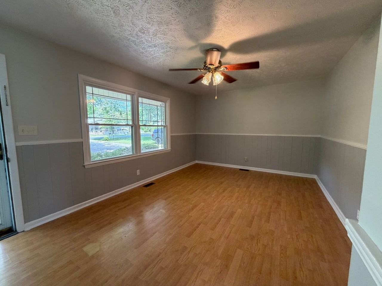 14180 Kiser Rd - Photo 6 of 7