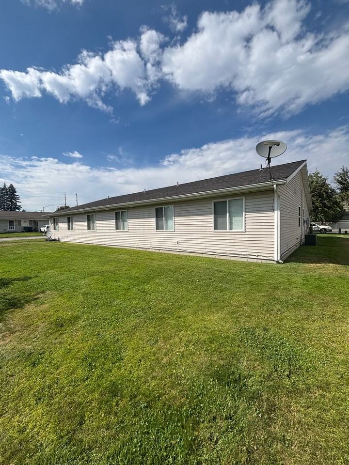 1606 E Best Ave - Photo 5 of 33