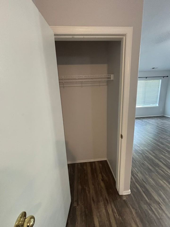 1606 E Best Ave - Photo 6 of 33