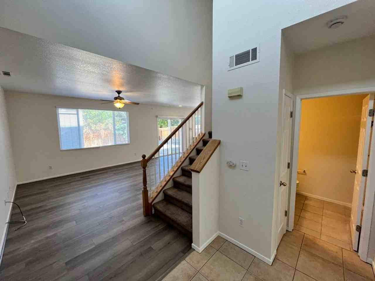4055 Laurel Park Way - Photo 3 of 15