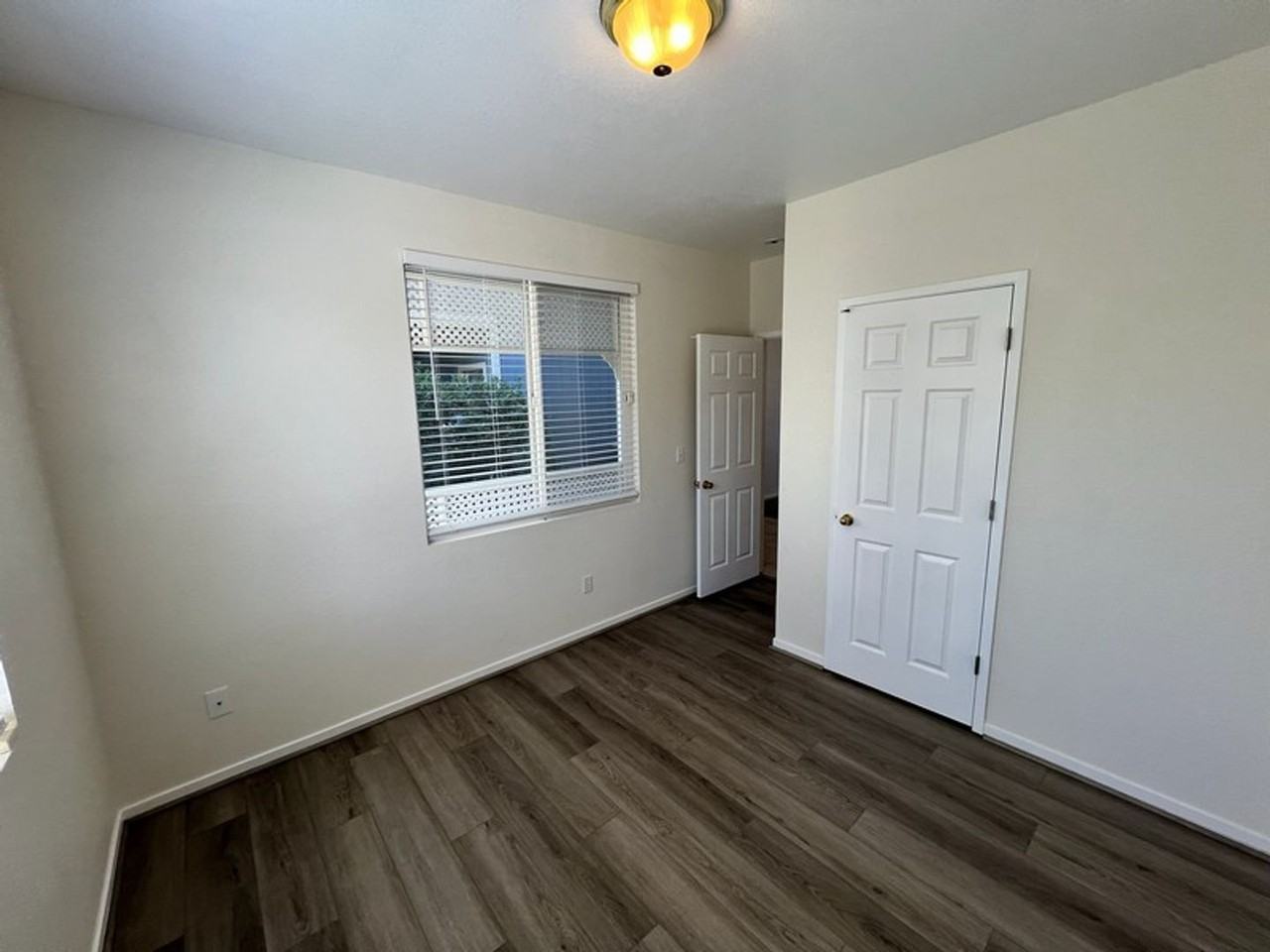 4055 Laurel Park Way - Photo 7 of 15