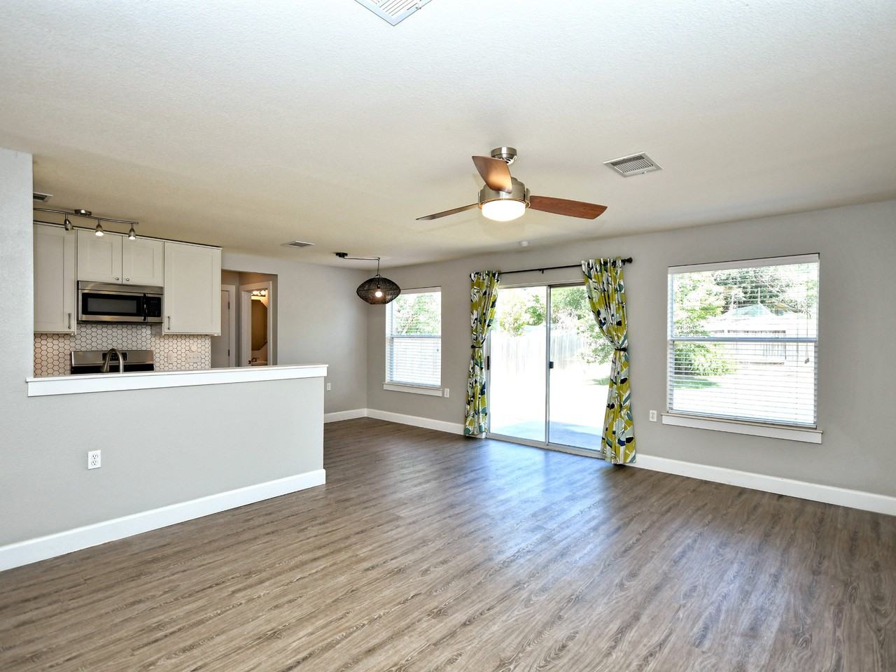 5312 Hutchinson Dr #NA - Photo 3 of 20