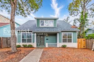 featured image of 709 W 35th St