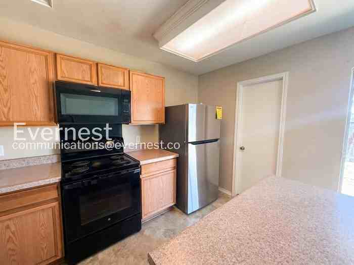 1112 Apollo Cir - Photo 5 of 22