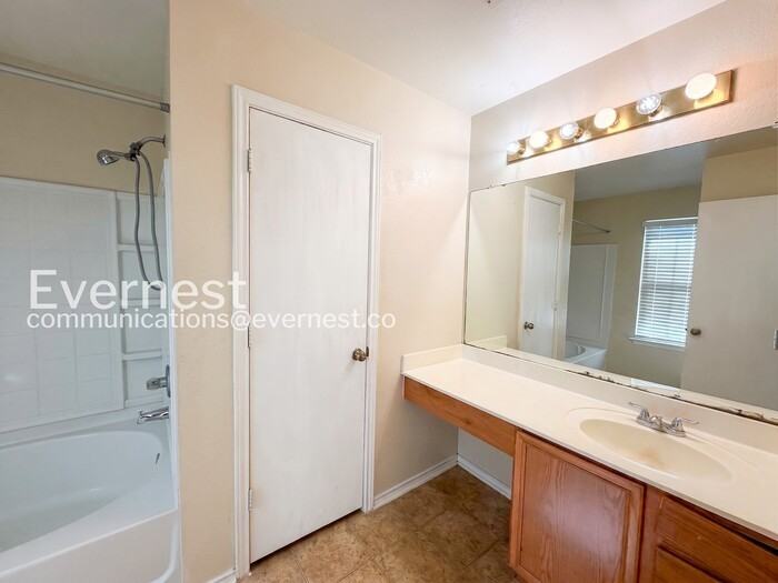 1112 Apollo Cir - Photo 7 of 22