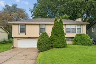 2722 N 120th Ave - Photo 1 of 1