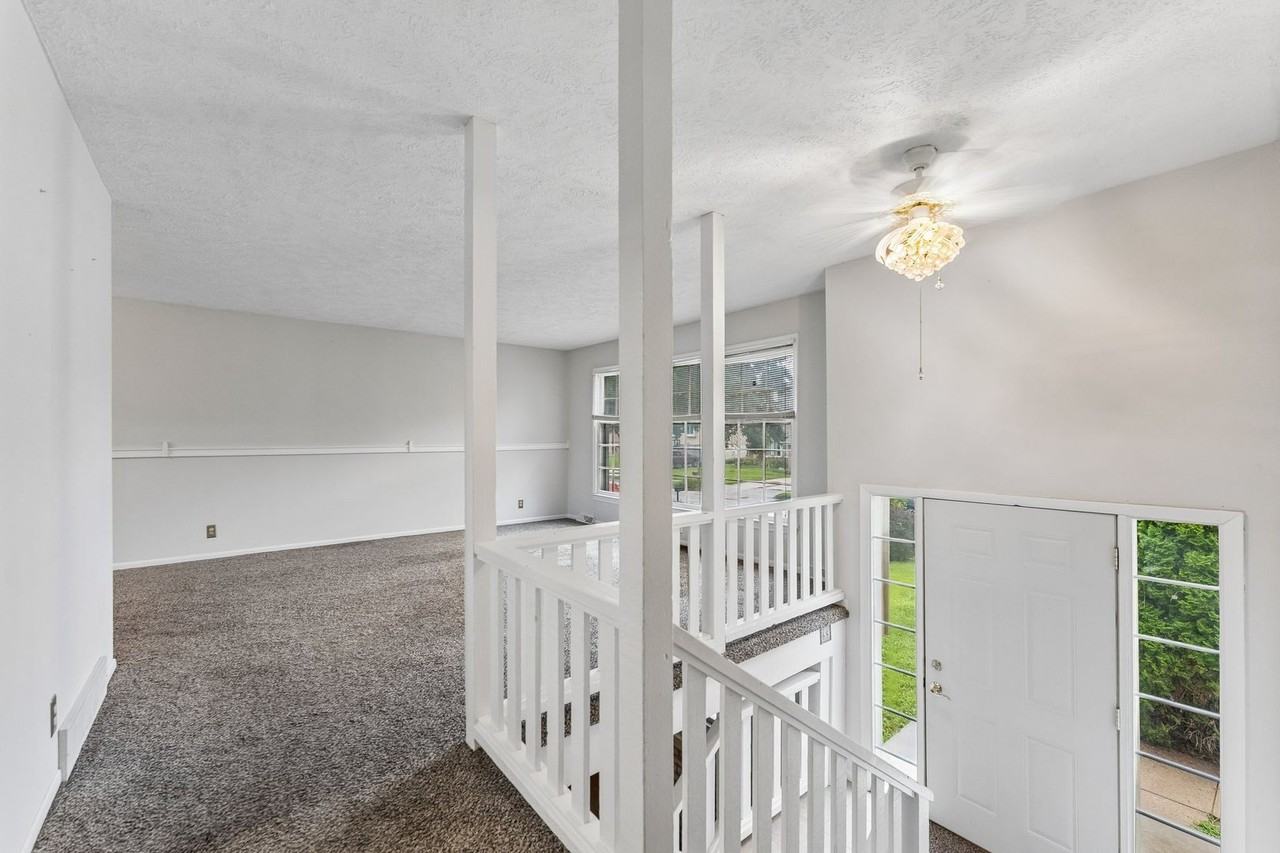 2722 N 120th Ave - Photo 7 of 30