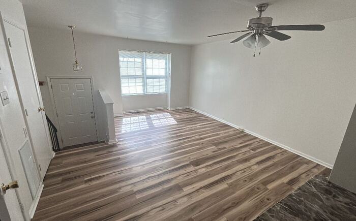3029 Antrim Cir - Photo 3 of 23