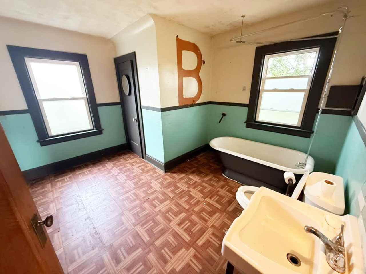 4602 Wichita Ave - Photo 2 of 7