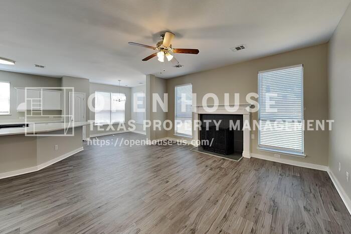 7016 Frost Ln - Photo 5 of 25