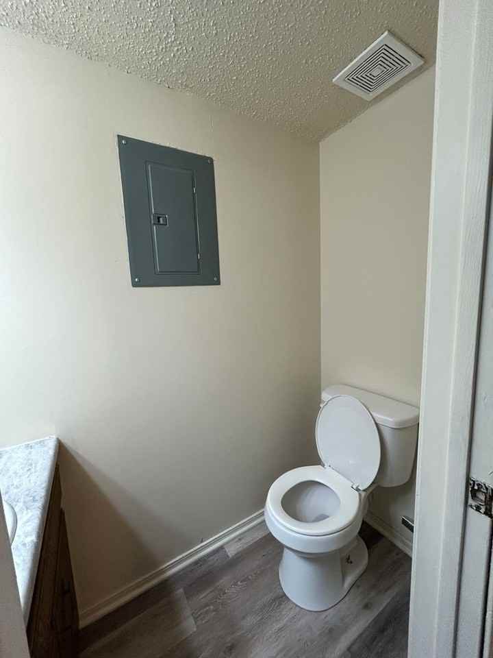 301 N Joplin Ave - Photo 5 of 31