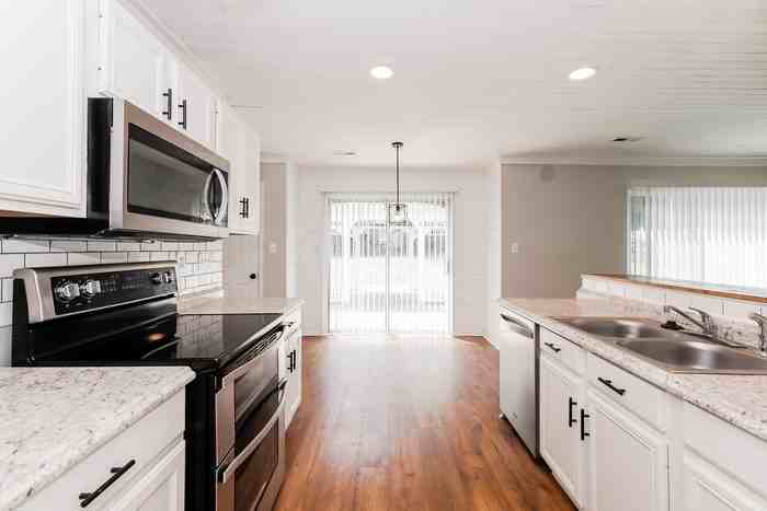 709 Barbee Farm Dr - Photo 7 of 13