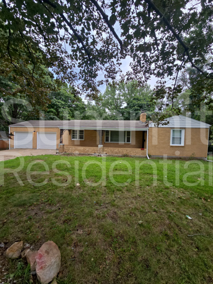 5353 Blue Ridge Blvd - Photo 2 of 17