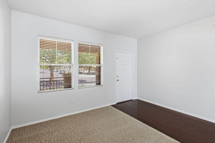 4265 E Windsor Dr - Photo 5 of 37