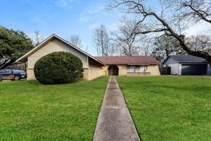 featured image of 1626 Edgewood Pl