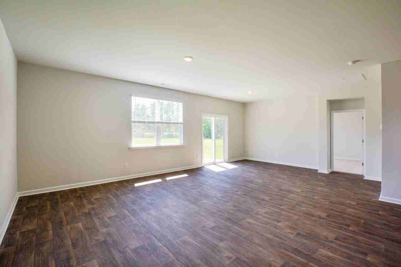 411 Zenith Blvd #NA - Photo 2 of 16