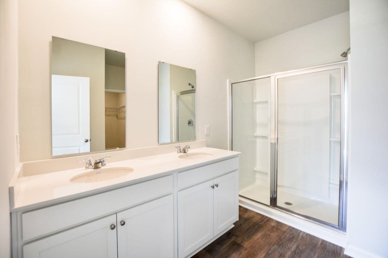 411 Zenith Blvd #NA - Photo 3 of 16