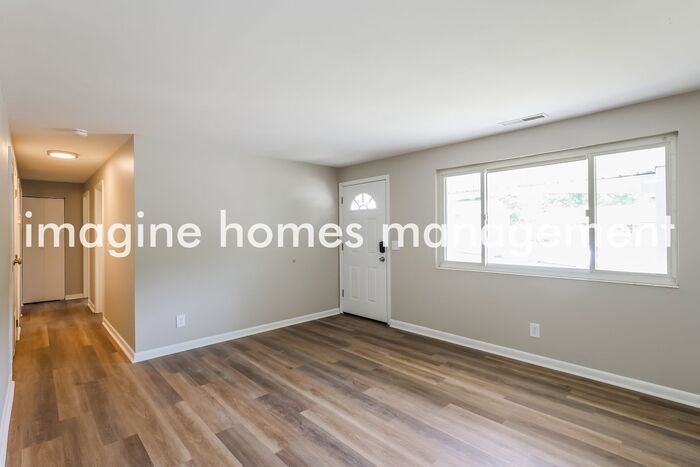 328 Brookforest Dr - Photo 6 of 17