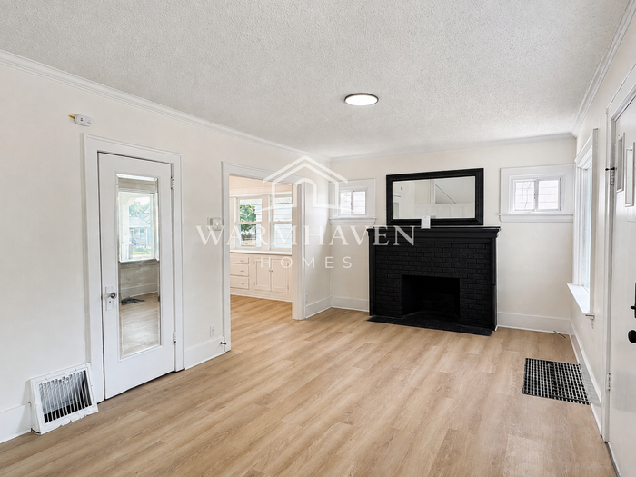 1203 N Main St - Photo 3 of 15