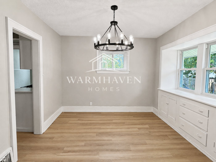 1203 N Main St - Photo 4 of 15