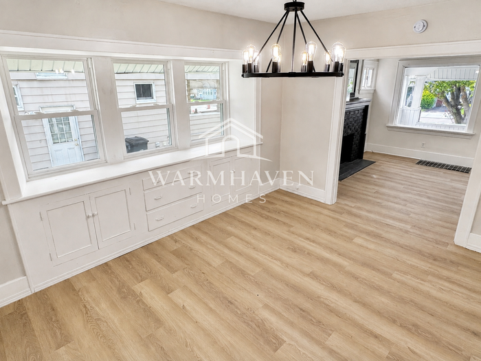 1203 N Main St - Photo 5 of 15