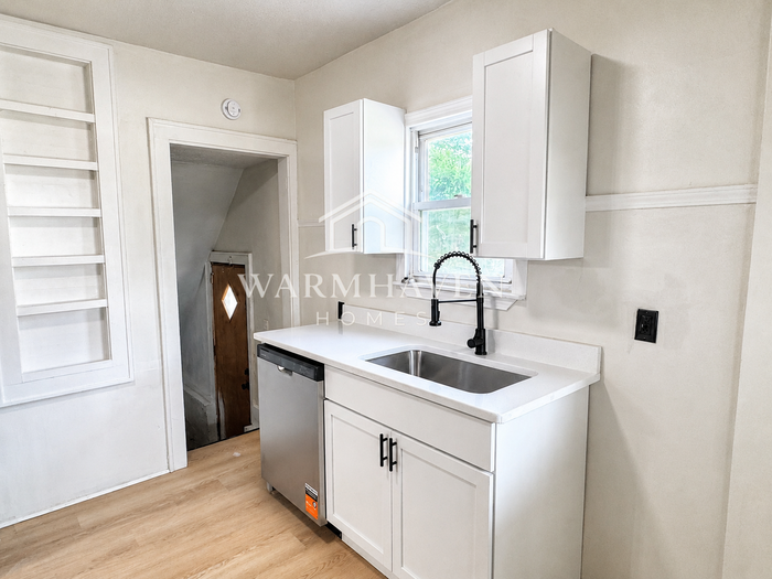 1203 N Main St - Photo 6 of 15