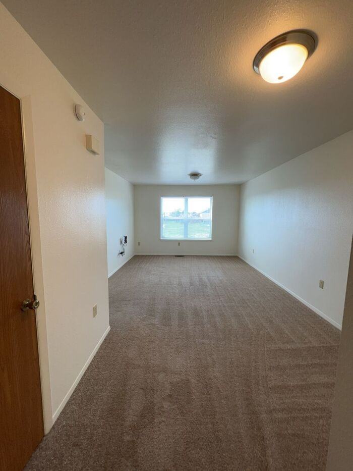 1133 Dakota Dr - Photo 2 of 8