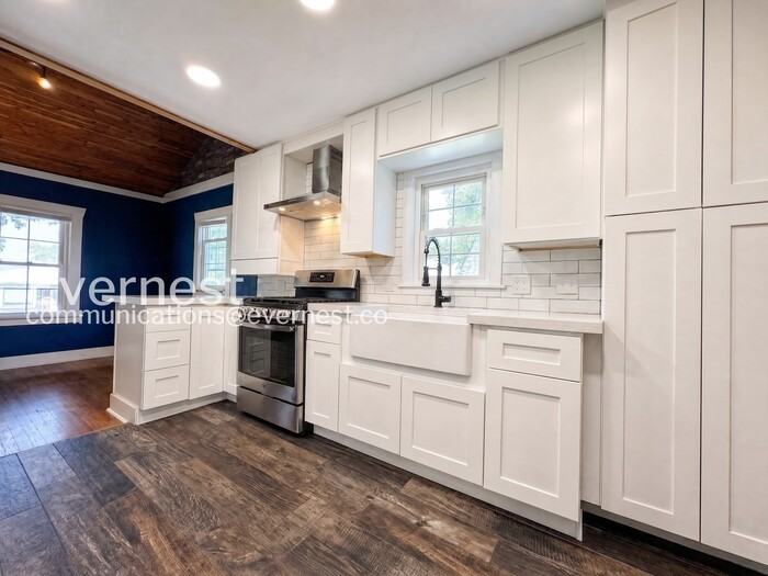 3596 S Bannock St - Photo 5 of 19