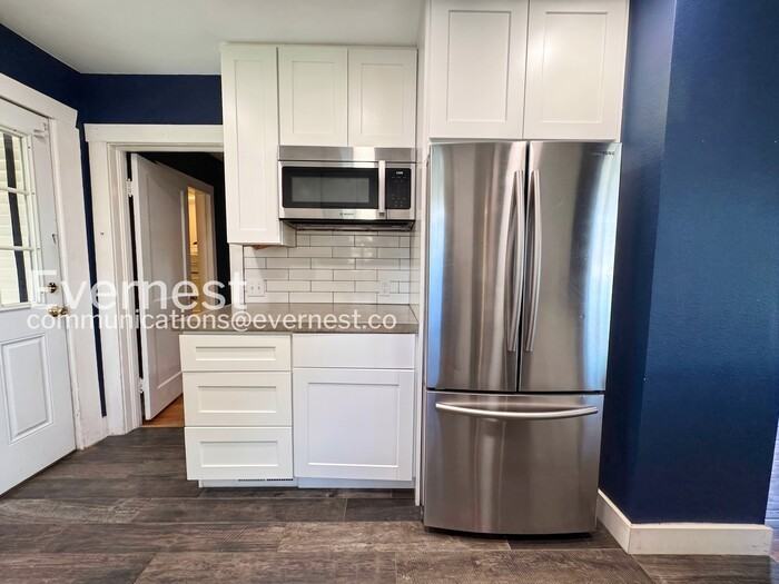3596 S Bannock St - Photo 6 of 19
