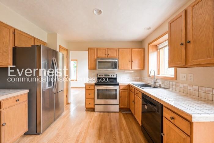 7818 S University Way - Photo 6 of 25
