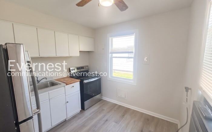 1254 Elmwood Rd - Photo 6 of 25