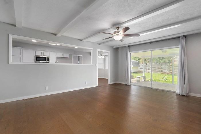 1919 E Meadow Dr - Photo 4 of 15