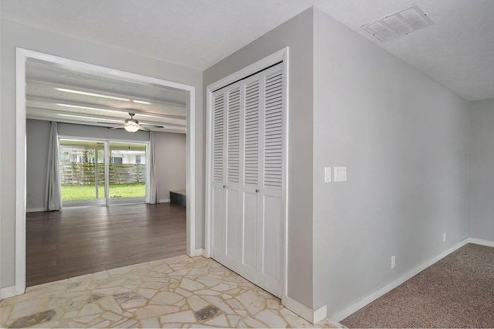 1919 E Meadow Dr - Photo 6 of 15