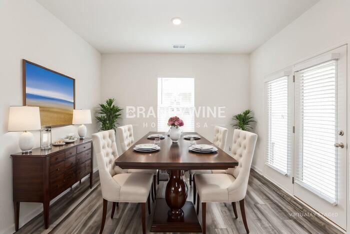 7533 Saffron Ave - Photo 7 of 25