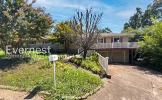 featured image of 826 Claremont Ct