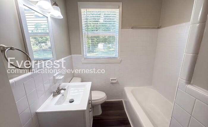 3901 Kenwood Dr Nw - Photo 6 of 23