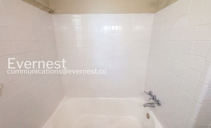 3901 Kenwood Dr Nw - Photo 7 of 23