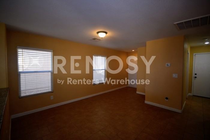 5333 Iron Crossing Ave - Photo 4 of 46