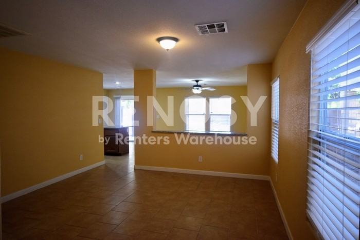 5333 Iron Crossing Ave - Photo 6 of 46