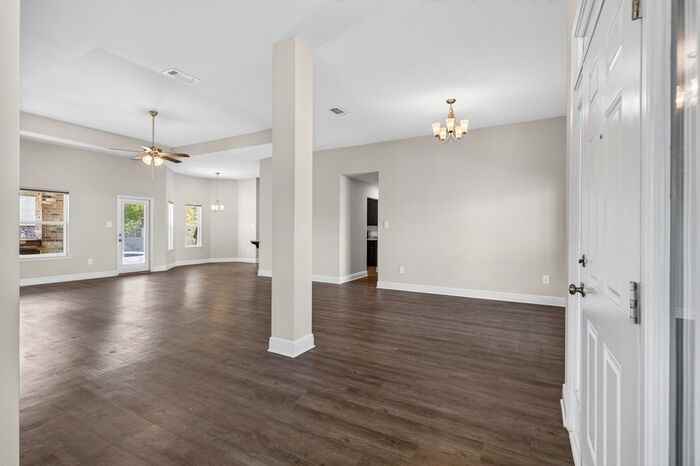 15028 Emersyn Ln - Photo 6 of 49