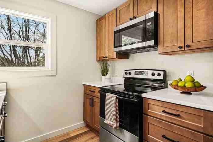 1502 Bryan St - Photo 7 of 19