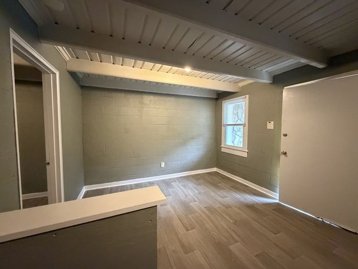 1119 Gurley St #3 - Photo 5 of 12