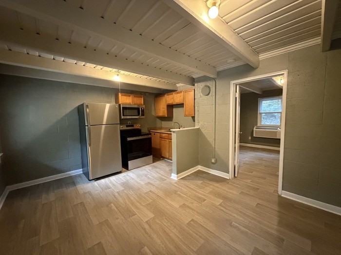 1119 Gurley St #3 - Photo 7 of 12